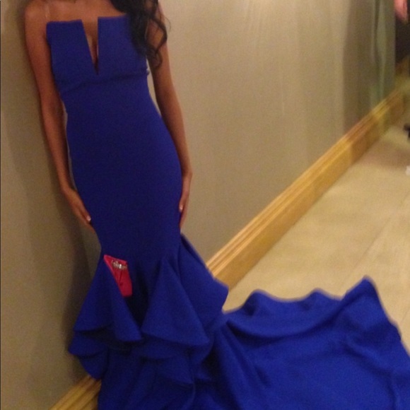 Fernando Wong size 0 Royal Blue Evening Gown - Picture 3 of 3